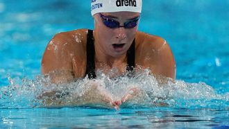 Netherlands' Tes Schouten competes in the final of the women's 200m breaststroke swimming event during the LEN European Aquatics Championships at the Olympic Aquatic Centre in Saint-Denis, northern suburbs of Paris, on August 14, 2026. 
Dimitar DILKOFF / AFP