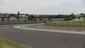 A general view of the Kyalami Grand Prix Circuit, a motor racing circuit in Midrand, on February 3, 2025. In the aspiration of Lewis Hamilton, apostle of a return of F1 to the only continent deserted by the calendar, South Africa is mounting a bid to reorganize a Grand Prix, three decades later.
The Kyalami circuit, owned by local Porsche division boss Toby Venter, is certified grade 2, the level just below that required for an F1 race.
Roberta Ciuccio / AFP