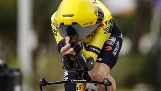 epa11198688 Danish rider Jonas Vingegaard of team Team Visma - Lease a Bike in action during the 1st stage of the 59th Tirenno-Adriatico cycling race, an individual time trial over 10km in Lido di Camaiore, Italy, 04 March 2024.  EPA/ROBERTO BETTINI