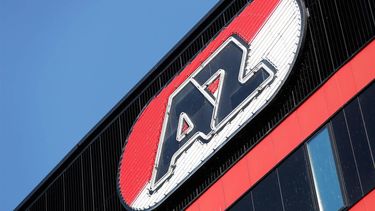ALKMAAR - Het logo van AZ op het AFAS Stadion. ANP BAS CZERWINSKI