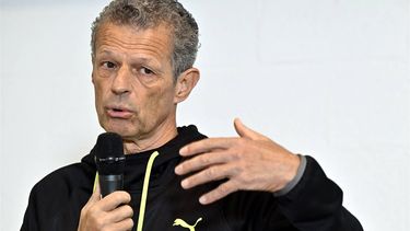 Belgian athletics coach Jacques Borlee talks during a press conference to present the 'Projet Teams 4x400m Paris 2024', in Louvain-la-Neuve on February 27, 2024.  The national coaches of the Belgian Cheetahs, Belgian Tornados and mixed relay teams, present the 'Teams 4x400m Paris 2024 Project' in the presence of the athletes. This project is a collaboration between Belgian Athletics, ADEPS, Sport Vlaanderen and the BOIC-COIB. 
ERIC LALMAND / Belga / AFP