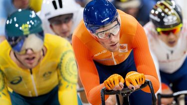 SAINT-QUENTIN-EN-YVELINES - Jan-Willem van Schip tijdens de Omnium tempo (mannen) bij het baanwielrennen in het Velodrome op de Olympische Spelen. ANP KOEN VAN WEEL