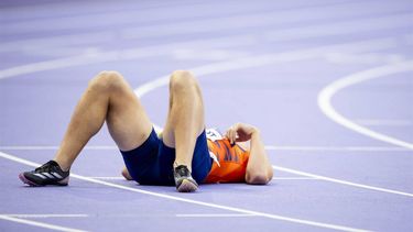 PARIJS - Nick Smidt na afloop van de halve finale van de 400 meter horden (mannen) tijdens de olympische atletiekwedstrijden. ANP IRIS VAN DEN BROEK