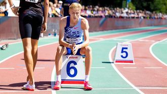 2023-07-29 15:19:02 BREDA - Niels Laros tijdens de finale 800 meter op de tweede dag van het NK atletiek op de baan van AV Sprint. ANP IRIS VAN DEN BROEK