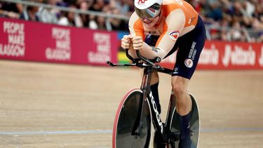 2023-08-08 14:36:25 epa10790647 Jeffrey Hoogland of the Netherlands competes in the Men's Elite 1Km Time Trial qualification at the UCI Cycling World Championships 2023 in Glasgow, Britain, 08 August 2023.  EPA/ADAM VAUGHAN