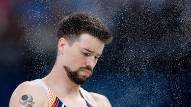 PARIJS - Turner Casimir Schmidt in actie tijdens de meerkampfinale heren op de Olympische Spelen. ANP IRIS VAN DEN BROEK