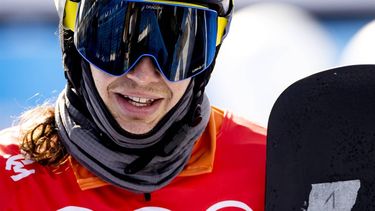 ZHANGJIAKOU - Snowboardcrosser Glenn de Blois van TeamNL na afloop van de kwalificaties snowboardcross tijdens de zesde dag van de Olympische Winterspelen 2022 in Beijing, China. ANP KOEN VAN WEEL
