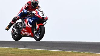 2023-02-26 09:47:28 epa10491633 Spanish Rider Iker Lecuona of Team HRC during a WorldSBK warm up session for Race 2 of the Superbike World Championship on Phillip Island, Victoria, Australia, 26 February 2023.  EPA/JOEL CARRETT AUSTRALIA AND NEW ZEALAND OUT