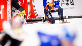 DORDRECHT - Xandra Velzeboer (NED) tijdens de finale 500 meter op dag 4 van de vierde ISU World Tour-wedstrijd shorttrack van dit seizoen. De wedstrijd is het kwalificatietoernooi voor de Olympische Spelen. ANP IRIS VAN DEN BROEK