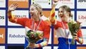 APELDOORN - Winnaars Lorena Wiebes, Lisa van Belle (l-r) tijdens de huldiging van het onderdeel koppelkoers tijdens de laatste dag van de Nederlandse Kampioenschappen baanwielrennen in Omnisport Apeldoorn. ANP VINCENT JANNINK