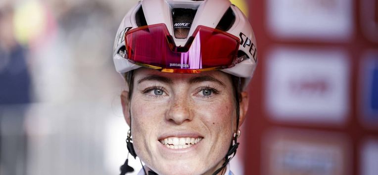 MAASTRICHT - Demi Vollering (FDJ United - SUEZ) tijdens de ploegenpresentatie voorafgaand aan de start van de Amstel Gold Race 2026 in Maastricht. MARCEL VAN HOORN / ANP