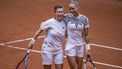DEN BOSCH - Arantxa Rus (l) en Demi Schuurs voor Nederland winnen van de Chinezen Shuai Zhang en Yifan Xu in de dubbelpartij bij 2-2, tijdens de Billie Jean King Cup Play-off. De Nederlandse tennisters spelen twee dagen tegen China in de hoop de qualifiers te bereiken. Nederland wint met 3-2. ANP KOEN SUYK