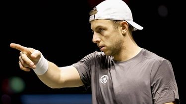 ROTTERDAM - Tallon Griekspoor in actie tegen Giovanni Mpetshi Perricard op de tweede dag van het ABN AMRO tennistoernooi in Ahoy Rotterdam. BAS CZERWINSKI / ANP