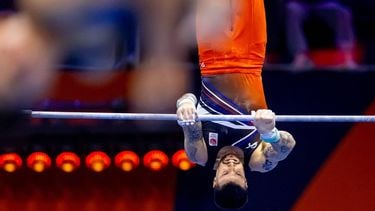 ROTTERDAM -  Casimir Schmidt tijdens de podiumtraining voor het WK turnen in Ahoy Rotterdam. IRIS VAN DEN BROEK / ANP