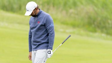 BADHOEVEDORP - De Nederlandse golfer Joost Luiten in actie op de slotdag van het KLM Open golftoernooi bij golfclub The International. SANDER KONING / ANP