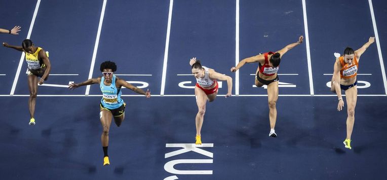 epa12842708 Winner Devynne Charlton of Bahamas, third placed Pia Skrzyszowska of Poland and fourth placed Ditaji Kambundji of Switzerland, and Nadine Visse of the Netherlands, 2nd left to right, compete in the women's 60 meters hurdles final at the World Athletics Indoor Championships in Torun, Poland, 22 March 2026.  EPA/MICHAEL BUHOLZER