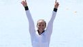 epa11542194 Gold medalist Lisa Carrington of New Zealand celebrates during the medal ceremony for the Women's Kayak Single 500m of the Canoeing Sprint competitions in the Paris 2024 Olympic Games, at the Vaires-sur-Marne Nautical Stadium in Vaires-sur-Marne, France, 10 August 2024.  EPA/ALI HAIDER