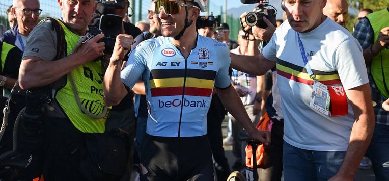 Belgium's rider Remco Evenepoel reacts after winning the men's elite road race of the UEC European Road Cycling Championships in Sencur, near Ljubljana, Slovenia, on October 4, 2026. 
JURE MAKOVEC / AFP