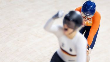 SAINT-QUENTIN-EN-YVELINES - Hetty van de Wouw tijdens het onderdeel sprint (v) bij het baanwielrennen in het Velodrome op de Olympische Spelen. ANP KOEN VAN WEEL