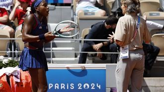 epa11508596 Coco Gauff of the US argues with the umpire during the Women's Singles third round match against Donna Vekic of Croatia at the Tennis competitions in the Paris 2024 Olympic Games, at the Roland Garros in Paris, France, 30 July 2024.  EPA/RITCHIE B. TONGO