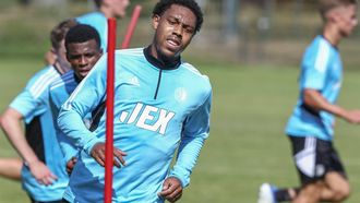 DE LUTTE -  Feyenoord spelers Javairo Dilrosun en Jean-Paul Boetius (l-r) in actie tijdens een kort trainingskamp van Feyenoord. ANP VINCENT JANNINK