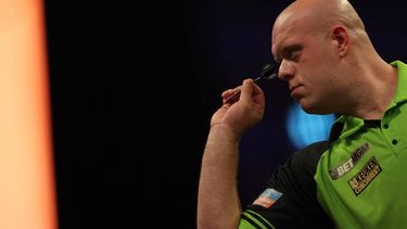 Netherlands' Michael van Gerwen competes in his quarter-final darts match against England's Michael Smith on Night 1 of the PDC Premier League, at the Utilita Arena in Cardiff, south Wales on February 1, 2024. 
Adrian DENNIS / AFP
