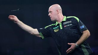 epa12610360 Michael van Gerwen of the Netherlands throws against Ireland’s William O'Connor during his second round World Darts Championships match at Alexandra Palace in London, Britain, 23 December 2025. The sporting event runs from 11 December 2025 to 03 January 2026.  EPA/ANDY RAIN