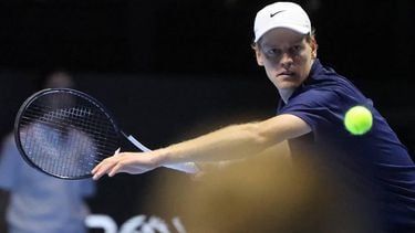 Italy's Jannik Sinner returns the ball to Greece's Stefanos Tsitsipas during the quarter-final of the Six Kings Slam exhibition tennis tournament in Riyadh on October 15, 2025. 
Fayez NURELDINE / AFP