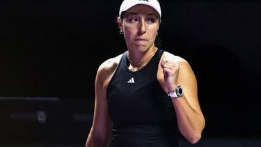 US' Jessica Pegula reacts after a point against Italy's Jasmine Paolini during their WTA Finals tennis tournament in Riyadh on November 6, 2025. 
Fayez NURELDINE / AFP