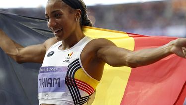 epa11540798 Nafissatou Thiam of Belgium celebrates after winning the Heptathlon of the Athletics competitions in the Paris 2024 Olympic Games, at the Stade de France stadium in Saint Denis, France, 09 August 2024.  EPA/FRANCK ROBICHON
