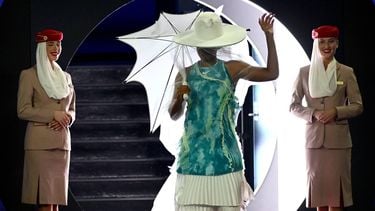 epa12664063 Naomi Osaka of Japan enters the court ahead of her Women’s Singles first round match against Antonia Ruzic of Croatia at the Australian Open tennnis tournament in Melbourne, Australia, 20 January 2026.  EPA/JOEL CARRETT  AUSTRALIA AND NEW ZEALAND OUT