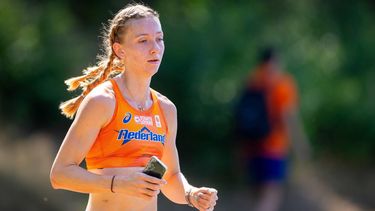 ARNHEM - Femke Bol tijdens een training voorafgaand aan de teampresentatie voor de EK Atletiek in Birmingham, op Papendal. IRIS VAN DEN BROEK / ANP