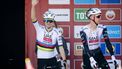 MAASTRICHT - Team UAE Emirates XRG met Tadej Pogacar (Slovenië, L) voorafgaand aan de start van de Amstel Gold Race 2025 in Maastricht. ANP VINCENT JANNINK