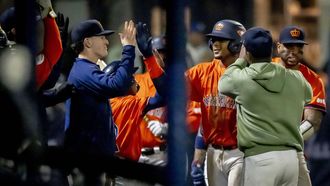 ROTTERDAM - Honkballer SCHOOP Sharlon  van Nederland  in actie tegen Italie tijdens de finale van het EK honkbal 2025. ANP ROBIN UTRECHT