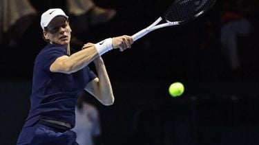 Italy's Jannik Sinner hits a return against Spain's Carlos Alcaraz during the final the Six Kings Slam exhibition tennis tournament in Riyadh on October 18, 2025. 
Fayez NURELDINE / AFP
