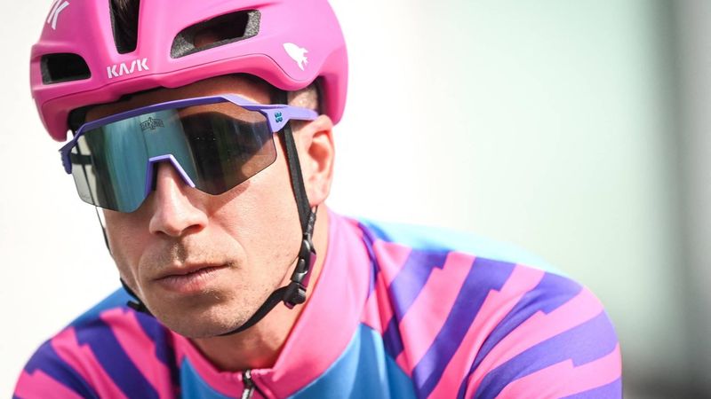 Unibet Rose Rockets' Dutch rider Dylan Groenewegen arrives for the start of the 'Bredene Koksijde Classic' one day cycling race, 203.4 km from Bredene to Koksijde, on March 20, 2026. 
ELIAS ROM / Belga / AFP