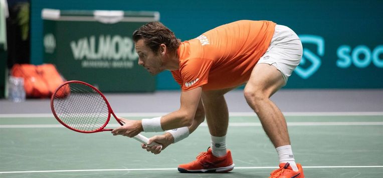 epa11606570 Wesley Koolhof (pictured) and Botic van de Zandschulp of the Netherlands play against Andrea Vavassori and Simone Bolelli of Italy during the Davis Cup Finals Group A match between Italy and the Netherlands in Bologna, Italy, 15 September 2024.  EPA/MAX CAVALLARI