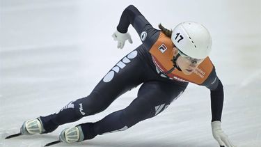 epa11157561 Selma Poutsma of The Netherlands competes in the Women's 500 m race at the ISU Short Track Speed Skating World Cup in Gdansk, Poland, 16 February 2024.  EPA/Adam Warzawa POLAND OUT