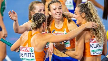 ROME - Lieke Klaver, Cathelijn Peeters, Lisanne de Witte en Femke Bol in actie tijdens de 4x400 estafette op de slotdag van de Europese kampioenschappen atletiek. ANP IRIS VAN DEN BROEK