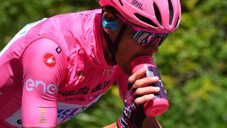 Overall leader Team Israel Start-Up Nation rider Italy's Alessandro De Marchi drinks during the sixth stage of the Giro d'Italia 2021 cycling race, 160 km between Grotte di Frasassi and Ascoli Piceno (San Giacomo) on May 13, 2021.  
Dario BELINGHERI / AFP
