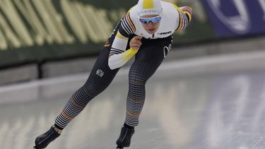 epa11121200 Sandrine Tas of Belgium competes during the Woen's 3000 meters race at the ISU Speed Skating World Cup in Quebec City, Quebec, Canada, 02 February 2024.  EPA/CJ GUNTHER