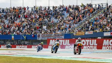 ASSEN - Wil Hartog tijdens de 100 Years TT Assen Legends Parade op de 100e Editie van de TT van Assen. ANP VINCENT JANNINK