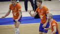 epa12373195 Bennie Junior Tuinstra (L) of the Netherlands reacts with teammates during a pool phase match between the Netherlands and Qatar in the FIVB Volleyball Men's World Championship at the Araneta Coliseum in Quezon City, Metro Manila, Philippines 13 September 2025.  EPA/ROLEX DELA PENA