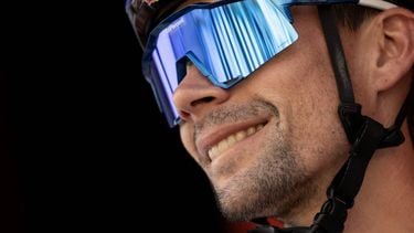Team Bora's Slovenian rider Primoz Roglic looks on before the start of the 15th stage of the Vuelta a Espana 2026 cycling tour, a 110,2 km race which was modified from the original itinerary of 189,7 km following the activation of the high temperature protocal, between Palma del Rio and Cordoba, on September 6, 2026.  
JORGE GUERRERO / AFP