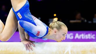 2023-09-28 16:43:37 ANTWERPEN - Sanne Wevers bereidt zich tijdens een training voor op het WK Turnen in het Belgische Antwerpen. ANP IRIS VAN DEN BROEK
