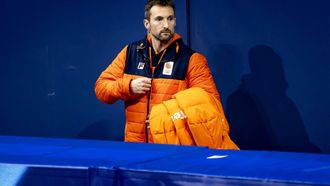 MILAAN - Bondscoach Niels Kerstholt tijdens de halve finales 1.500 meter bij het shorttrack schaatsen in de Milano Ice Skating Area op de Olympische Winterspelen van Milaan. ROBIN VAN LONKHUIJSEN / ANP