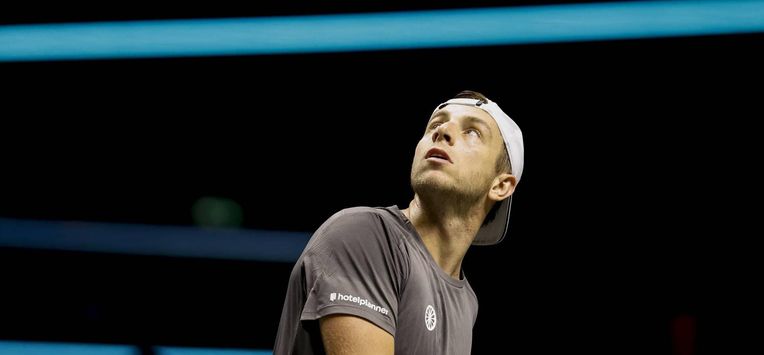 ROTTERDAM - Tallon Griekspoor in actie tegen Giovanni Mpetshi Perricard op de tweede dag van het ABN AMRO tennistoernooi in Ahoy Rotterdam. BAS CZERWINSKI / ANP