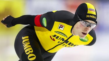 2023-10-29 14:19:47 HEERENVEEN - Kars Jansman tijdens de 10.000m heren in ijsstadion Thialf. Het langebaanseizoen start met dit driedaagse kwalificatietoernooi voor de wereldbeker. ANP VINCENT JANNINK