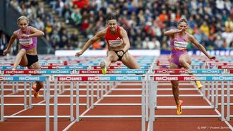 HENGELO - (l-r) Marione Fourie (RSA), Nadine Visser (NED), Pia Skrzyszowska (POL) in actie op het onderdeel 100 meter horden voor vrouwen tijdens de 44e editie van de FBK Games. ANP VINCENT JANNINK