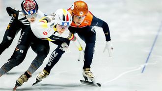 ROTTERDAM - Suzanne Schulting tijdens de finale 1000 meter op de WK shorttrack in Ahoy. ANP IRIS VAN DEN BROEK